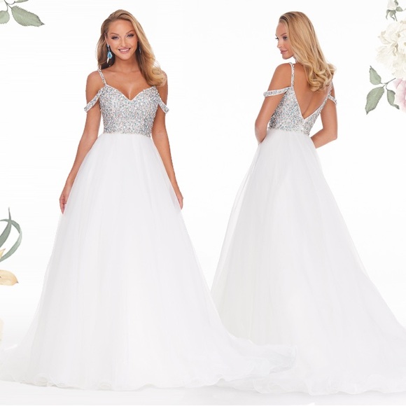 Ashley Lauren Dresses & Skirts - Ashley Lauren Pageant Dress